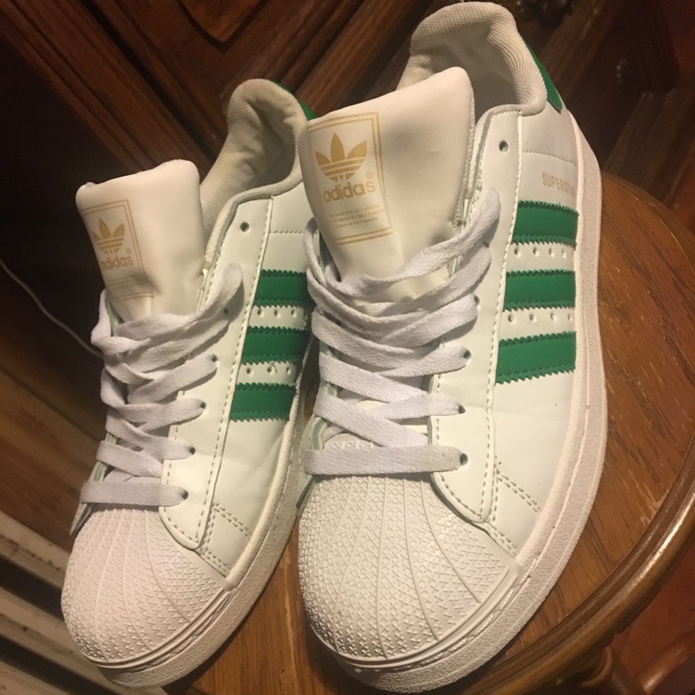 Adidas Sneakers